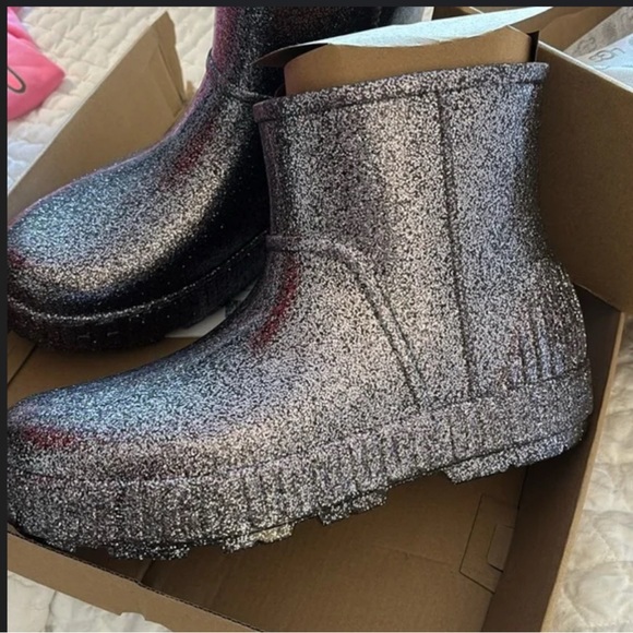 UGG Drizlita Girls Glitter Boots - Picture 3 of 3
